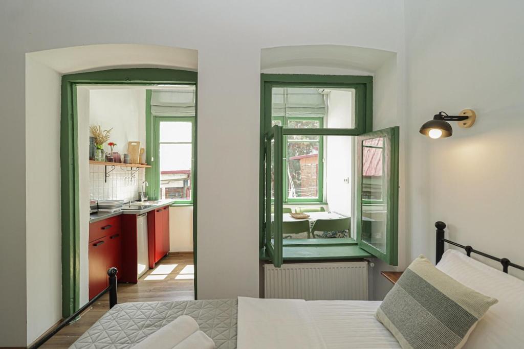 Modern Studio in Central Tbilisi By Wehost, Tbilisi