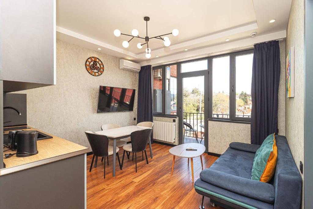 Super Stylish Apartment With Amazing Views - By Wehost, Tbilisi