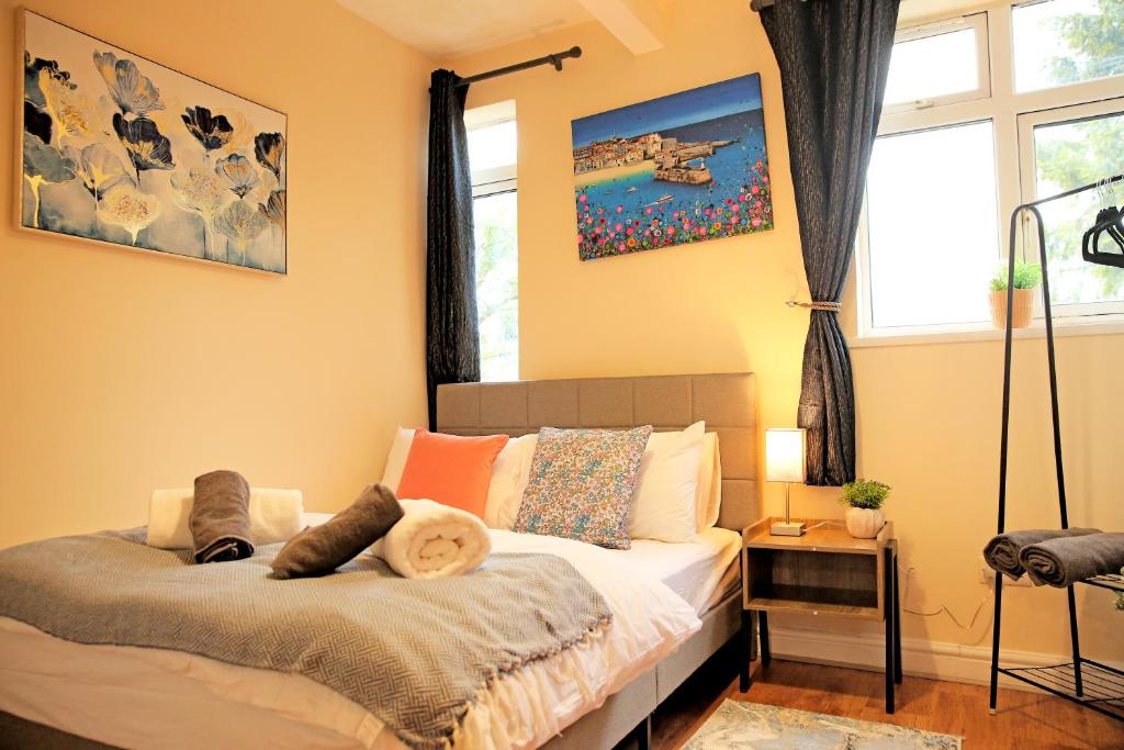 Ensuite Near Luton Station, Luton