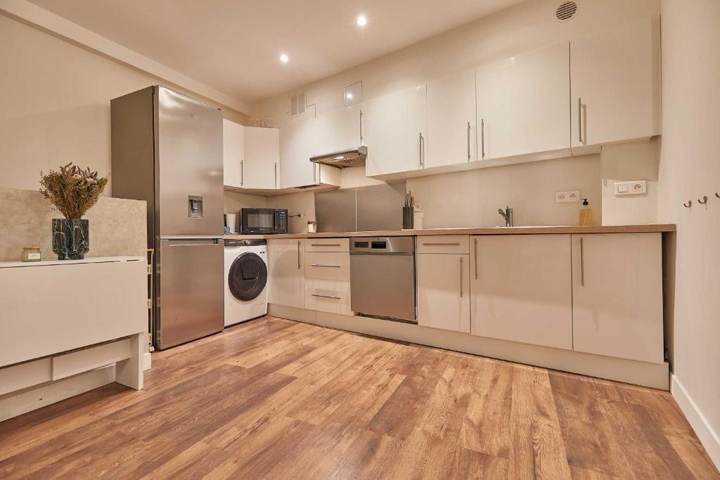 Classy Apartment 2BD-4P - Eiffel Tower - 3