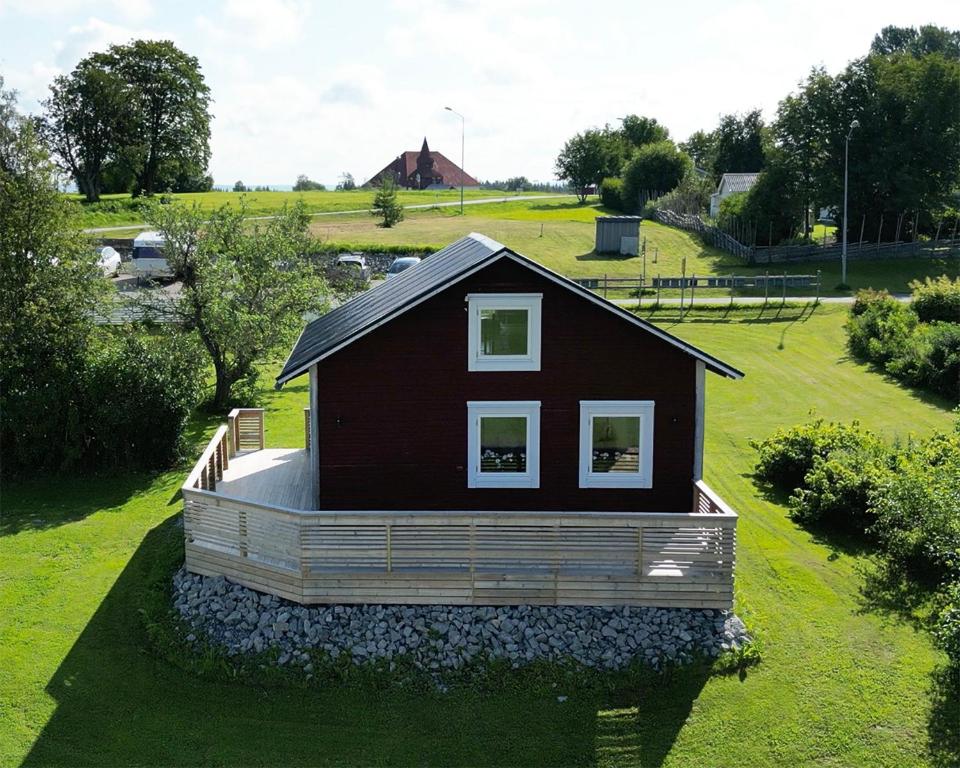 Underbar Timmerstuga i Centrala Oviken, Oviken