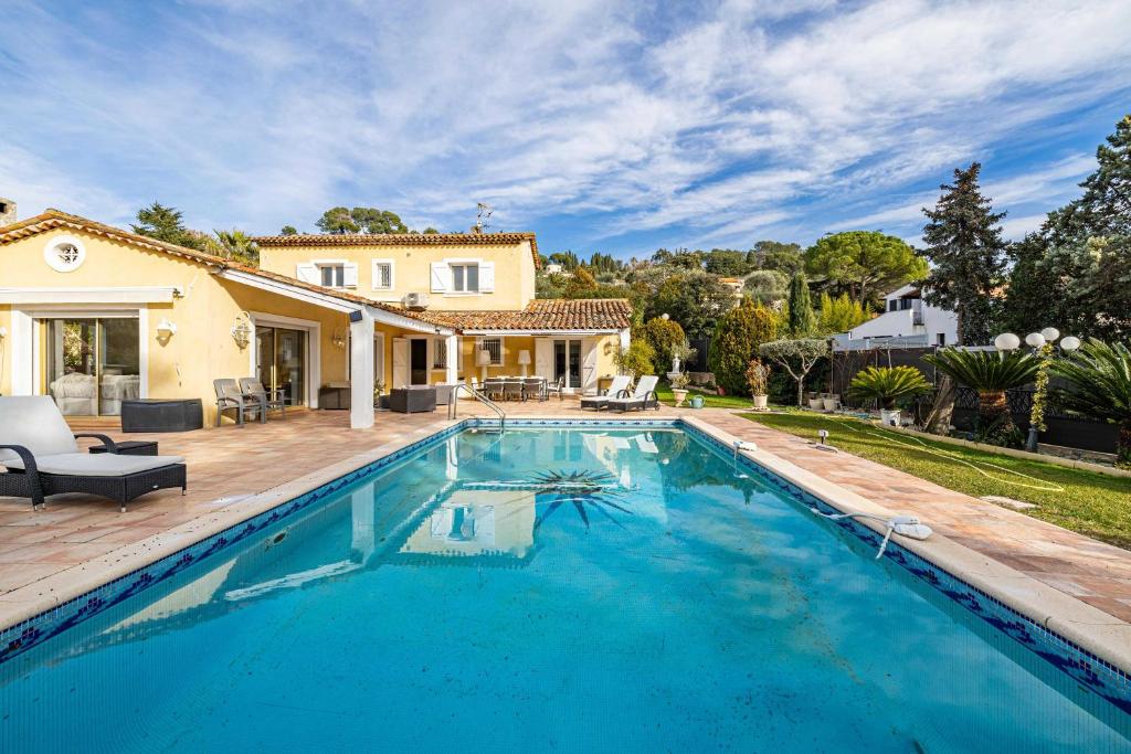 Luxurious Private 6-bed villa with Pool Mougins - 3