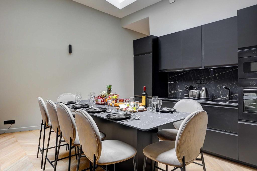 Elegant apartment with AC - 3BR-10P- Le Marais - 2