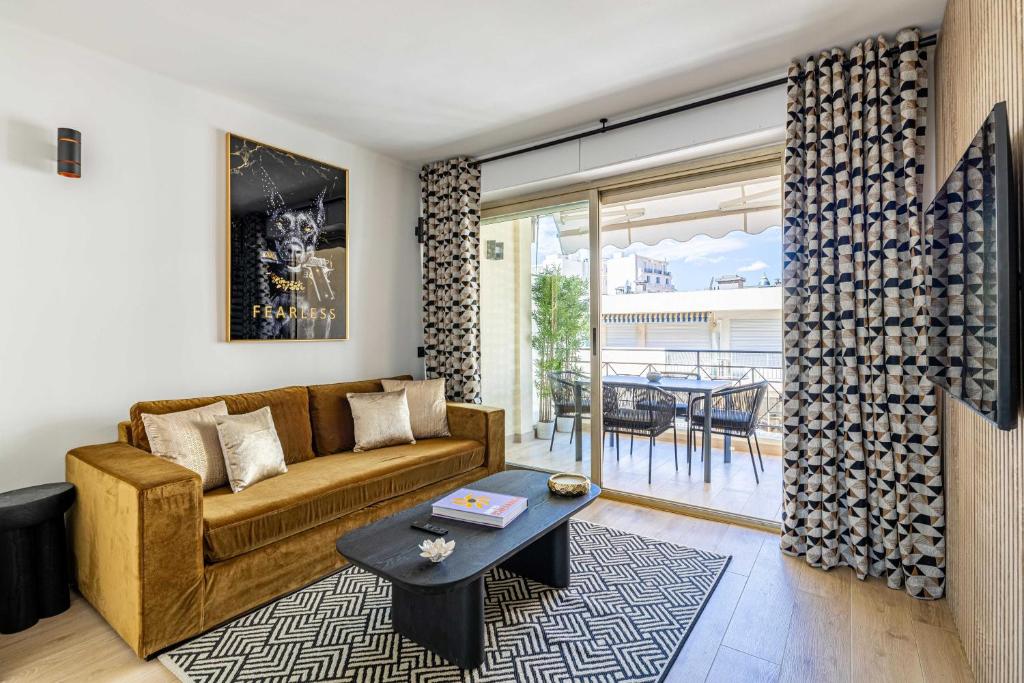 Harmony with private terrace - near Croisette - 2