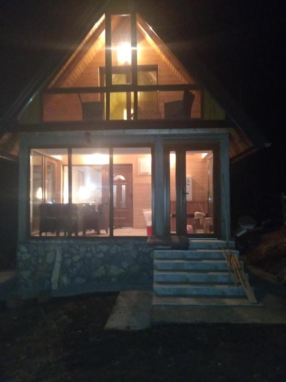 Vila Lenka, Bajina Bašta