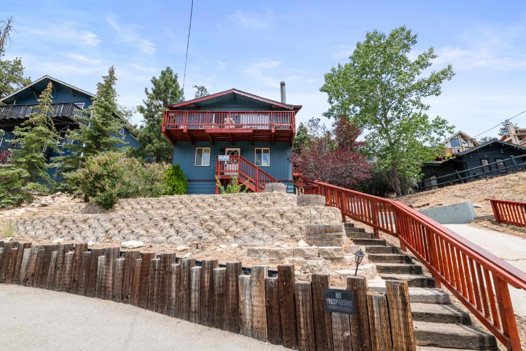 Après Slopes Heaven - Spectacular multi-level home overlooking Bear Mountain Ski Slopes!, Big Bear Lake