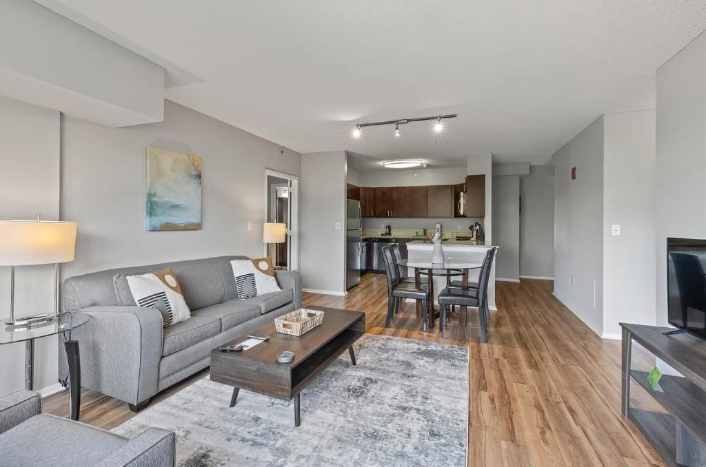 Modern Apt with Kitchen and Gym, White Plains