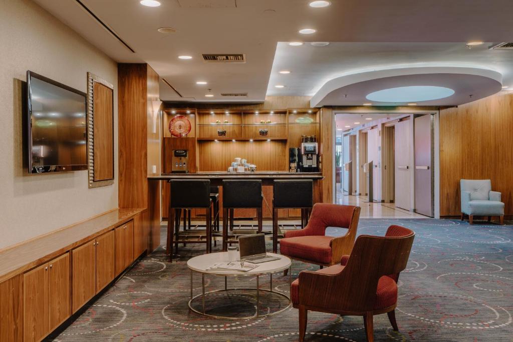 Shared lounge/TV area