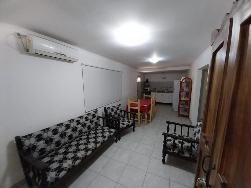 CASA 2 dormitorios - 2