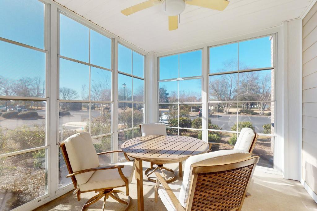 The Crow's Nest, Calabash