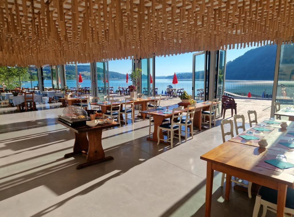 Food and beverages, Beau Rivage in Charavines