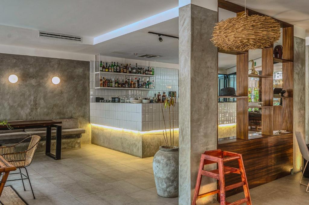 Stylish Studio PH with Private Pool-Gym-Superstore - 5