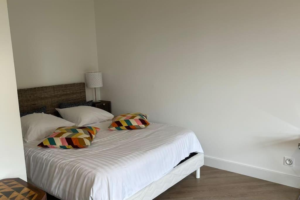 Charmant Appart - Vue Imprenable sur le Lac Léman, Publier