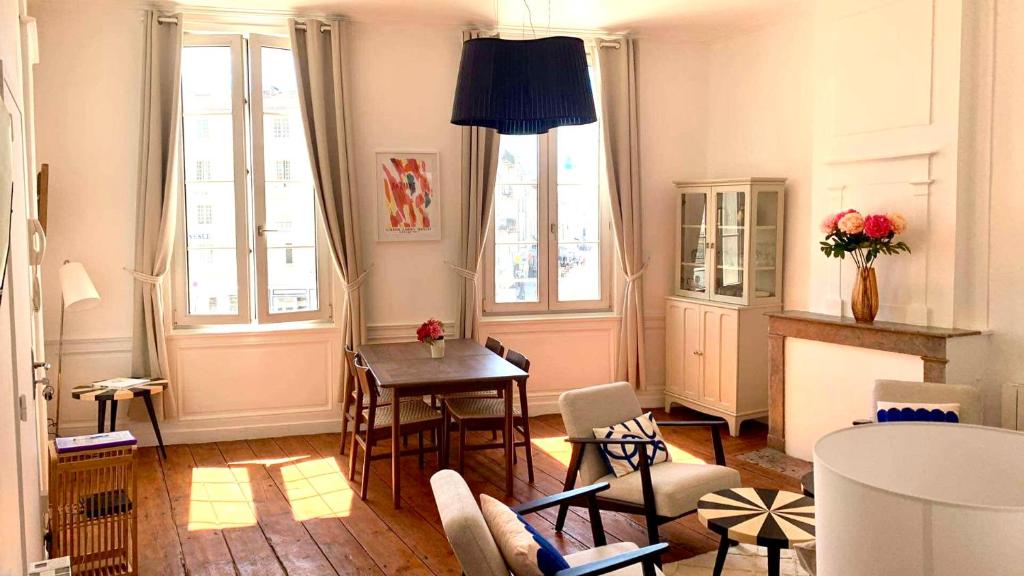 Exceptionnel Vieux Port 65m2 4-6 pers, wifi, patio - 2