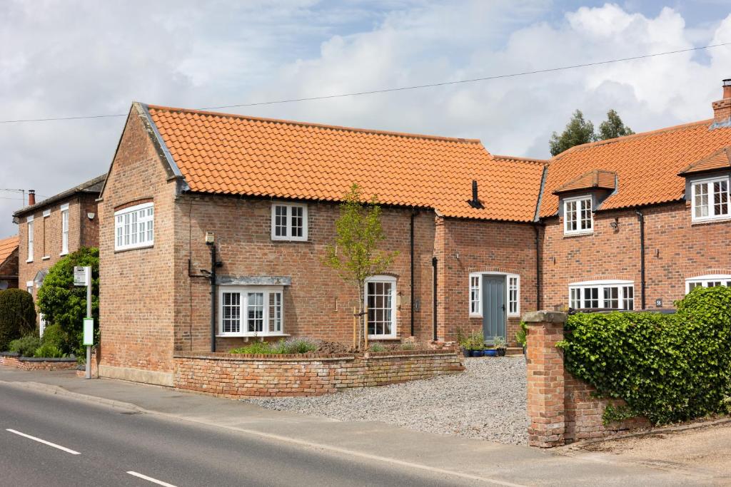 Magnolia Barn, Upton