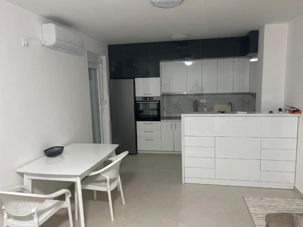 Apartman Igalo - 1