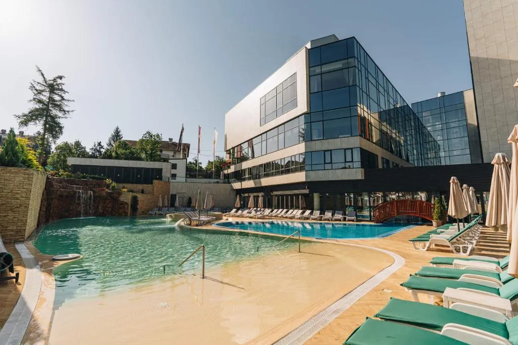 Hotel Tonanti，位于弗尔尼亚奇卡矿泉镇的酒店