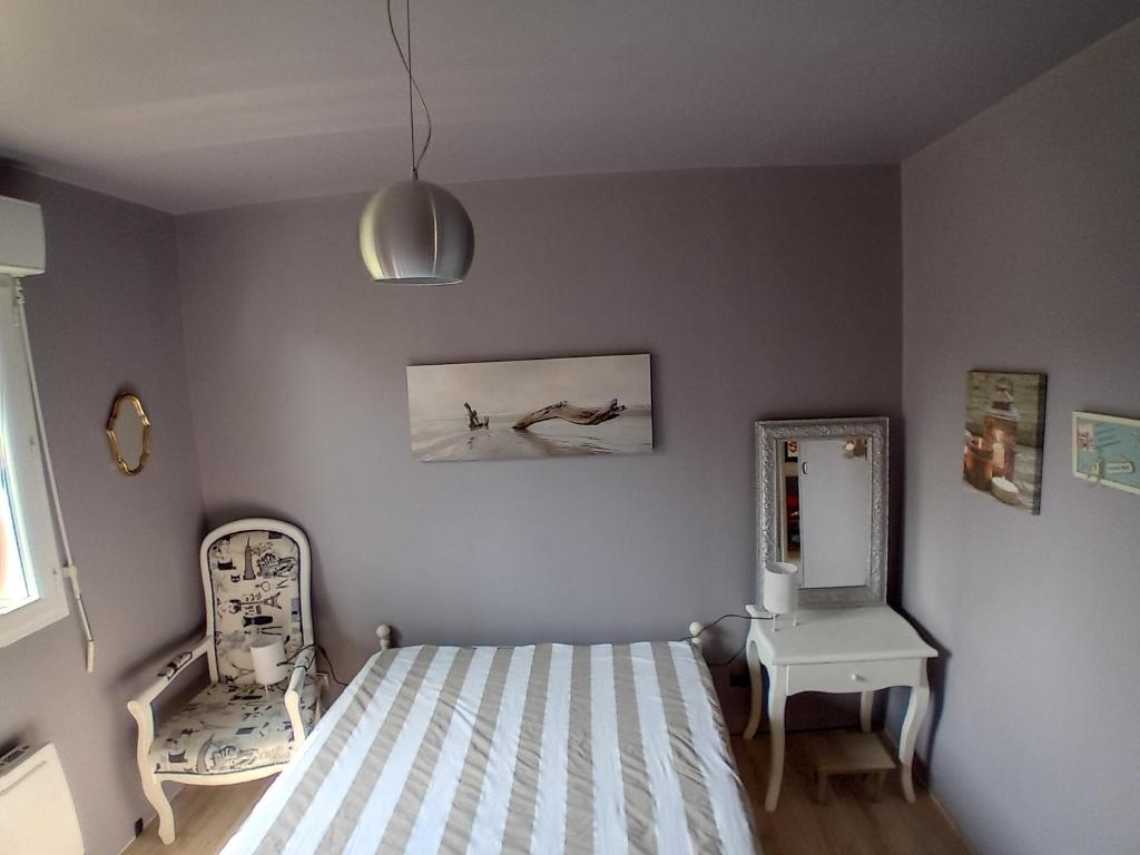 Charmilles a 2km plage, Flocques