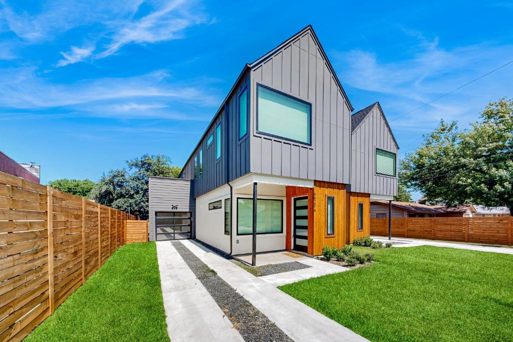 The Isabelle's - Units A & B, Austin