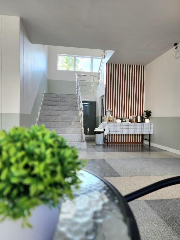 ชวนชม โฮเทล (Chuanchom Hotel)