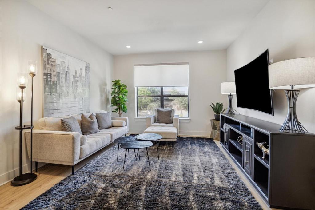 UBP - Chic Apt Midtown Montrose, Houston