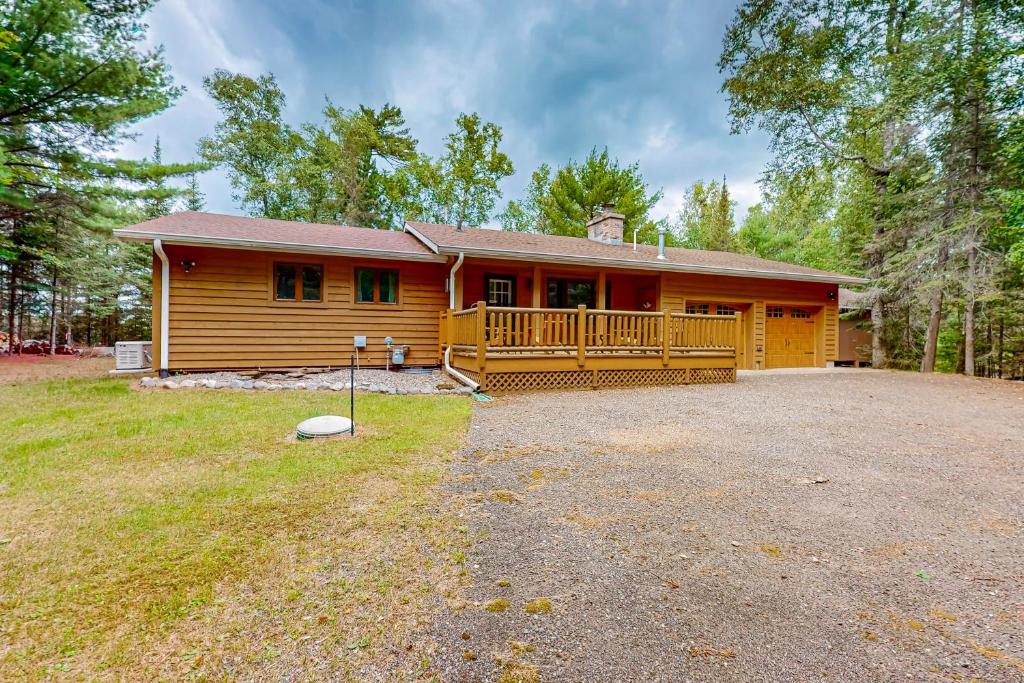 Konkey's Kabin, Saint Germain