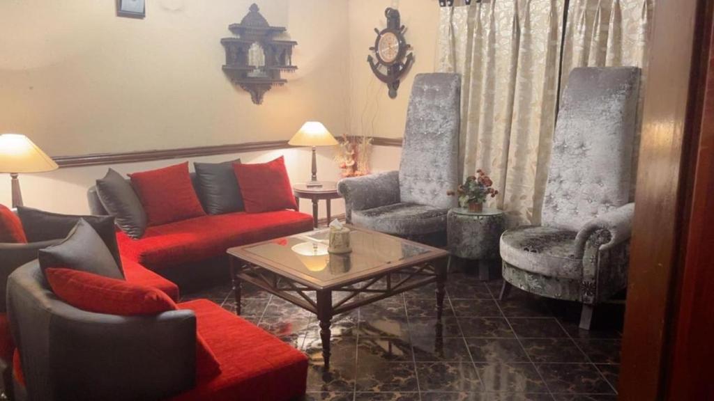 MURREE APPARTMENT AVAILABLE FOR RENT AND STAY HOURLY ONLY FOR Families, Murree