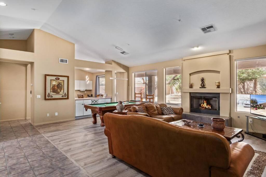 Grayhawk Updated Sleeps 6 with Spa, Scottsdale