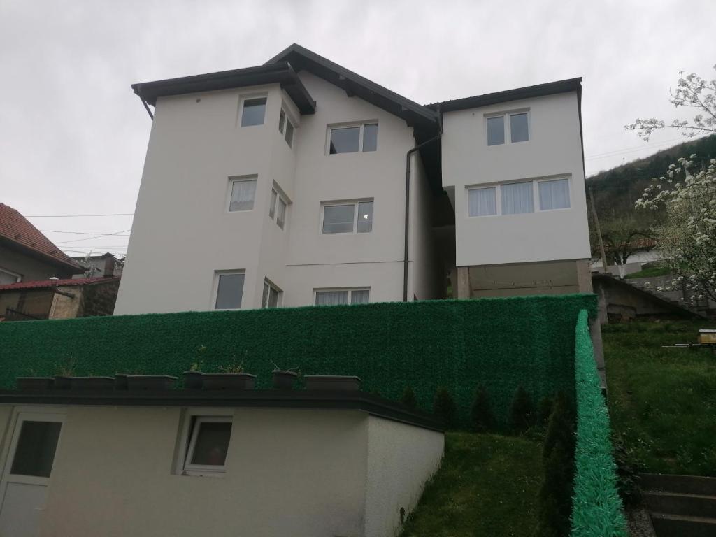 Apartman Royal sa GARAŽOM i KLIMOM - 4