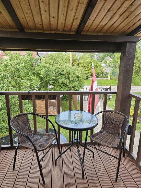 Namiņš ar balkonu, Jelgava