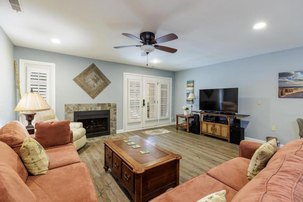 225 Evian Villas, Hilton Head Island