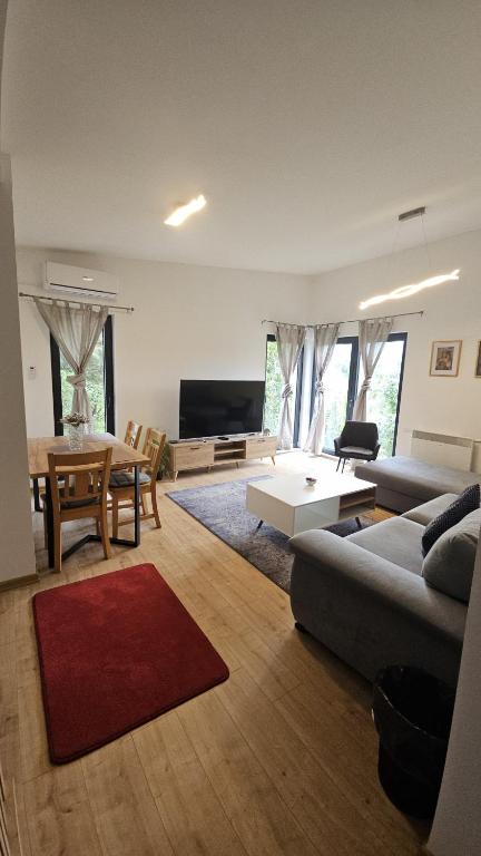 Sarajevo Hills-POOL&JACUZZI private garden Home-Near Old Town - 3