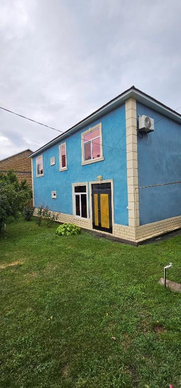 Riverside simple villa FRQN, Gabala