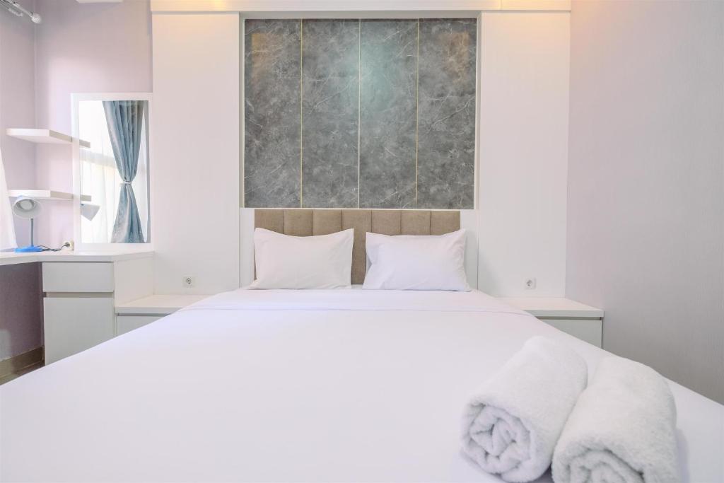 Best Deal and Comfortable Studio at Transpark Cibubur Apartment near Mall By Travelio, Depok