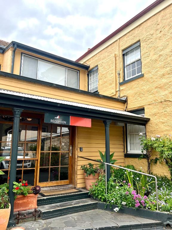 フロント・ロビー