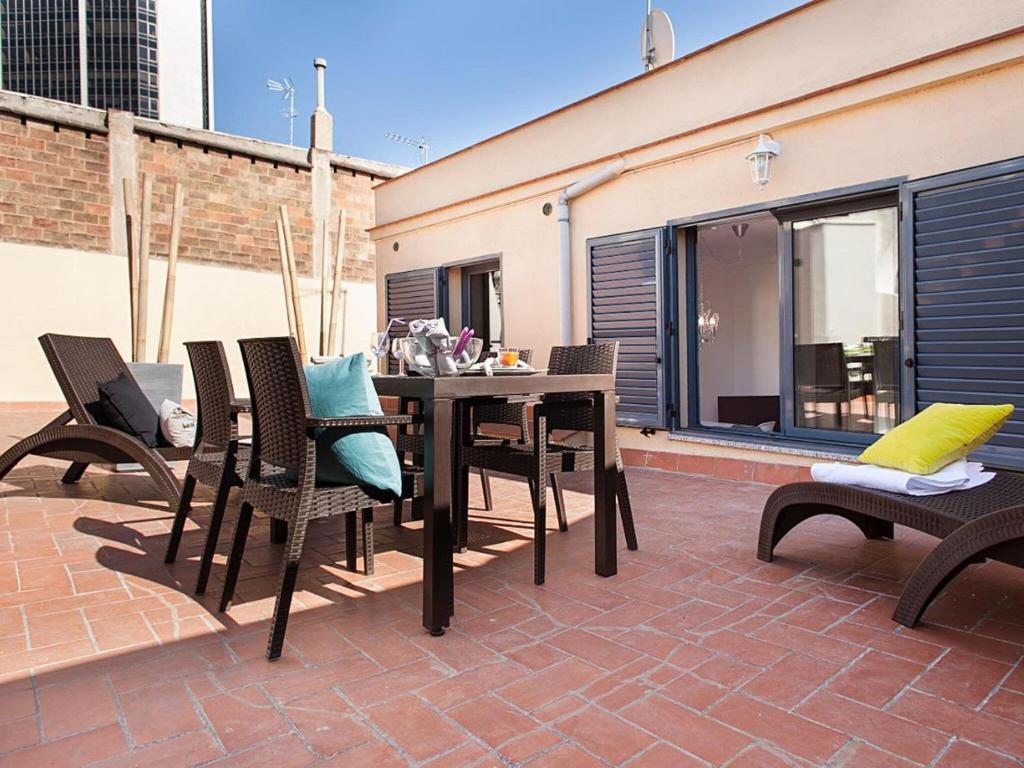 Penthouse in Barcelona with Large Terrace - 5