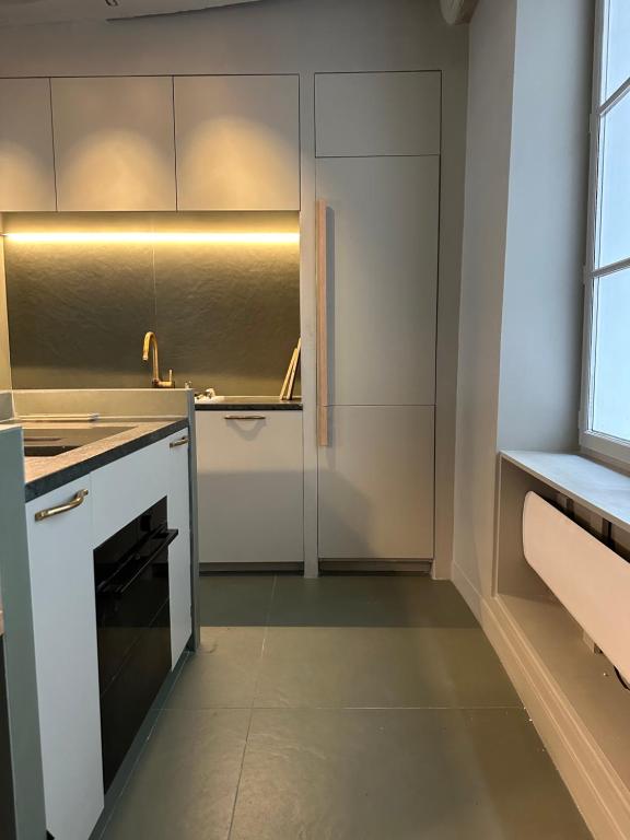Paris Marais 8RDL Home - 2 rooms, 2 bathrooms, terrace - 5