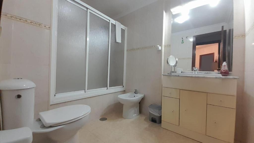 Apartment-Sleeps6-Parking-Terrace - 5