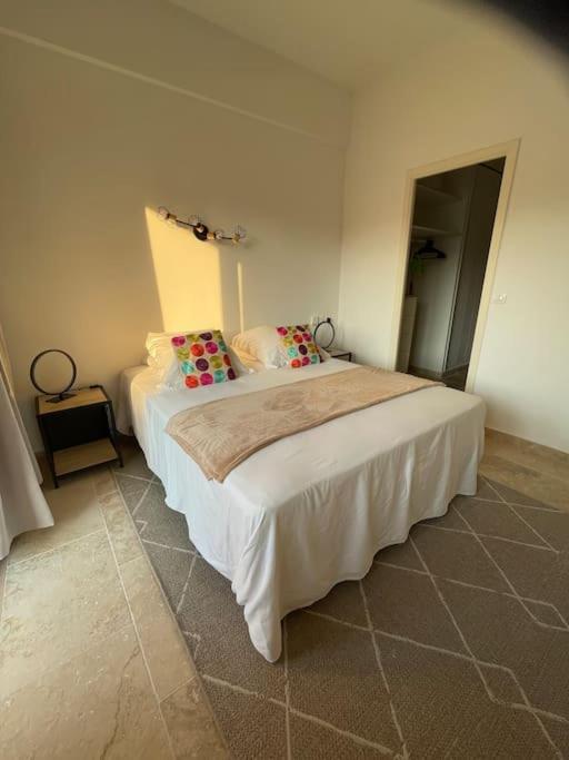 CONFORTABLE T2, PARKING PRIVE dans RESIDENCE SECURISEE - 3