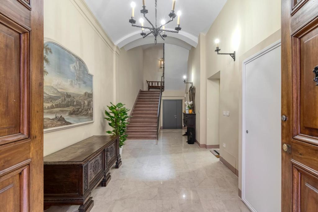 Carbonara Palace 1 - Luxury Comfort under Medieval Towers - 3