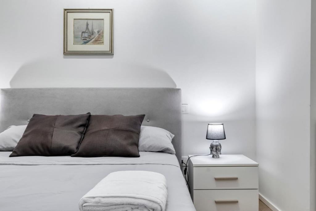 Carbonara Palace 1 - Luxury Comfort under Medieval Towers - 5