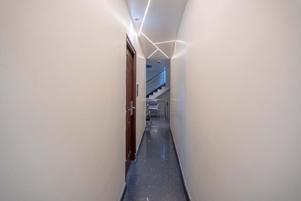 フロント・ロビー