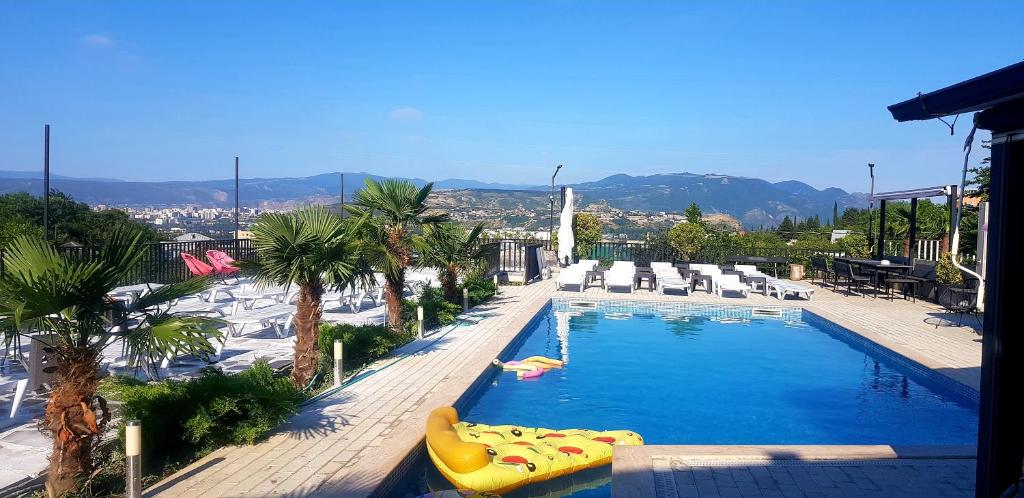 hotel Labyrinth pool, Tbilisi