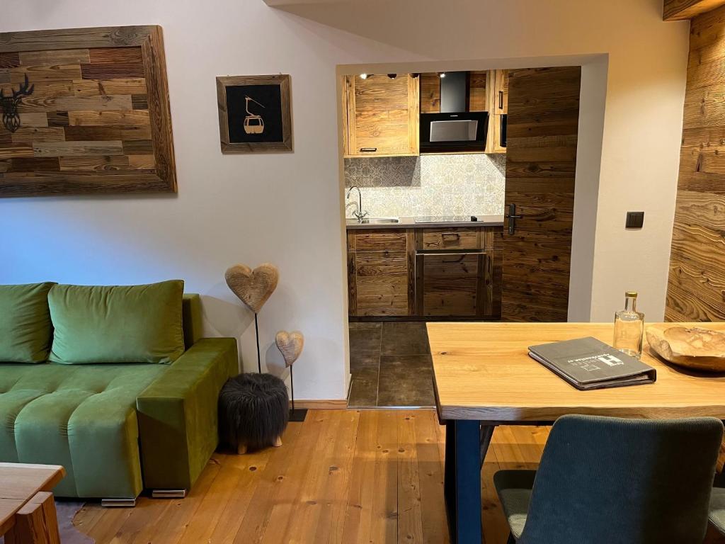 Apart Hansler "das Liara" mit Infrarotkabine und Balkon - 3