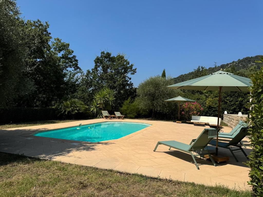 L'Oliveda - complètement climatisée, piscine, calme, proche commerce et lac, ski à 45min - 5