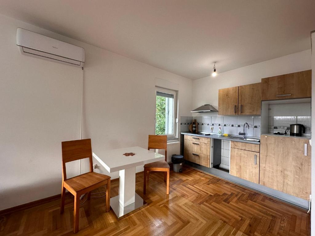 Apartment near airport II - 2
