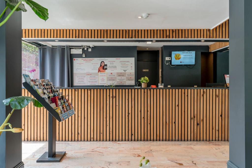 フロント・ロビー