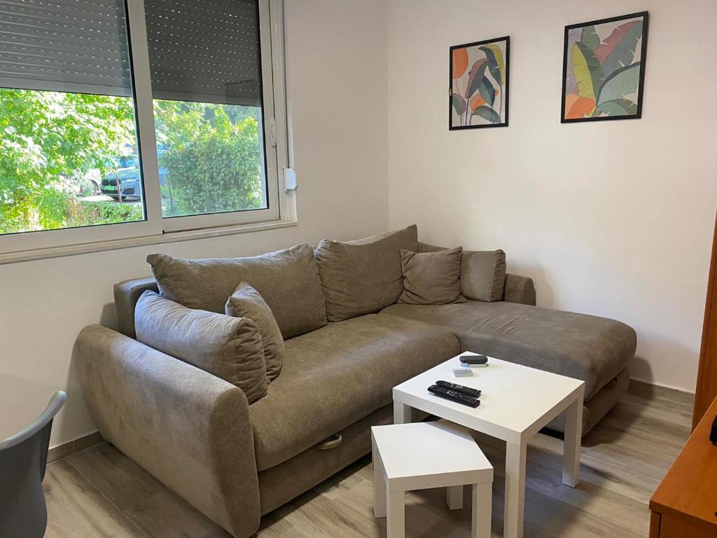 Ana one bedroom apartment, 1min from Old Town, Budva - 3