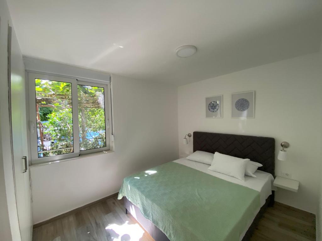 Ana one bedroom apartment, 1min from Old Town, Budva - 5