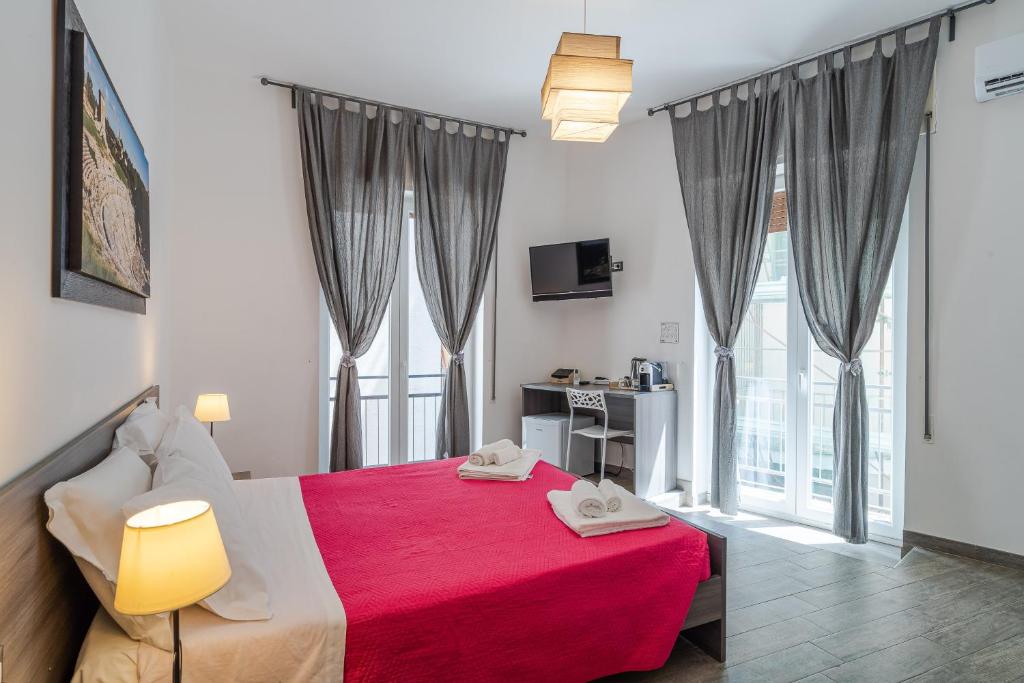 Cavour Rooms, Syrakusy